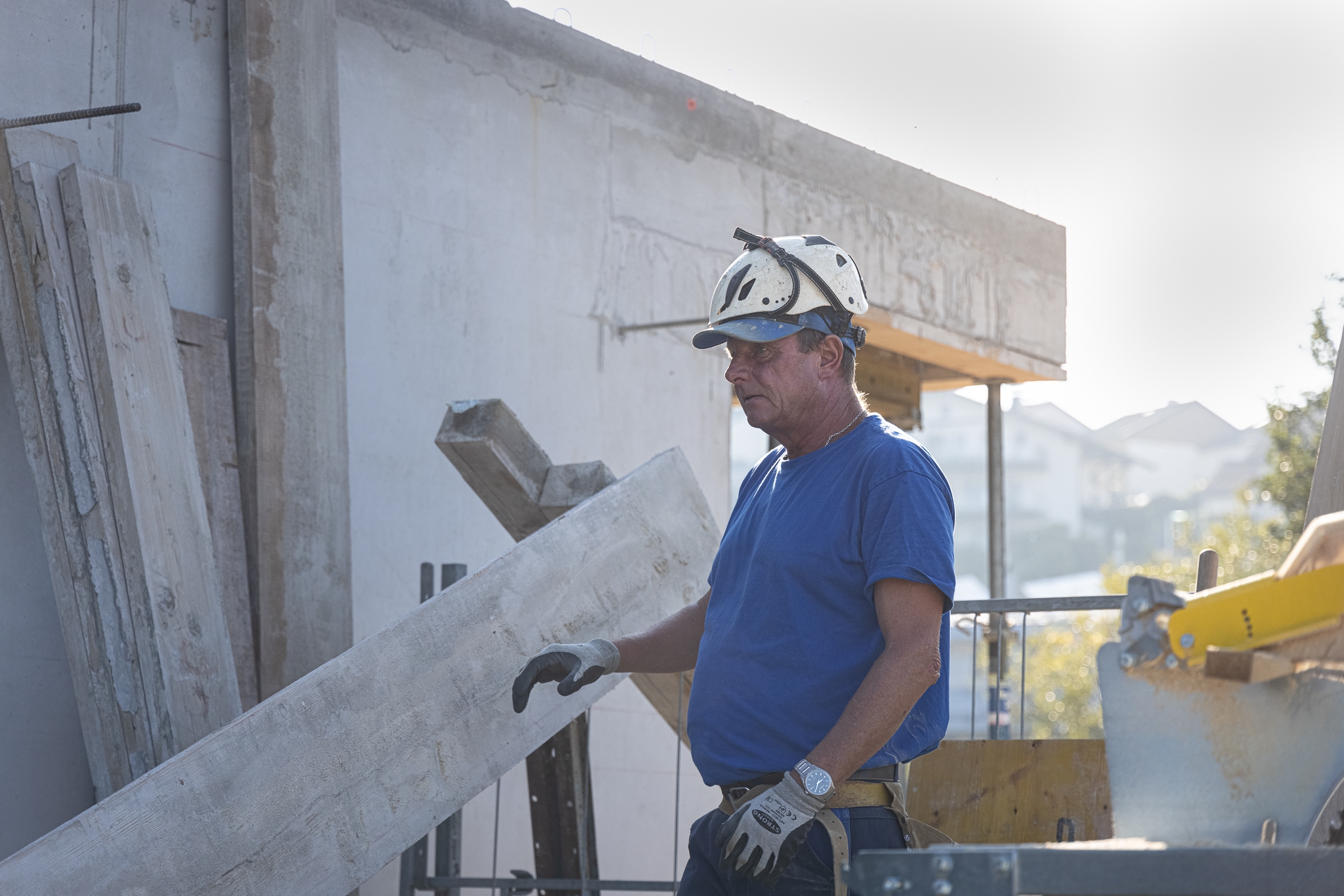 DOLL EFH Seekirchen Bauarbeiter bei der Arbeit II